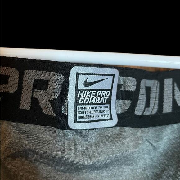 Nike Men’s Pro Combat Dri-Fit Leggings Size Large - Picture 4 of 6
